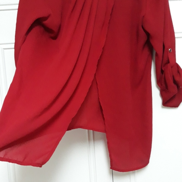 Women's Slit Back Blouse - Picture 7 of 8
